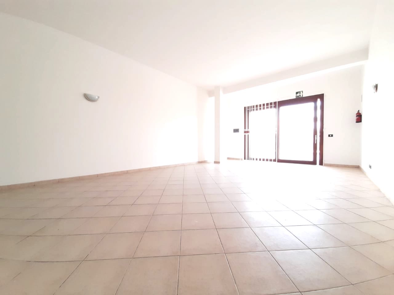 Porto Antigo 2 Commercial spaces in Santa Maria Sal