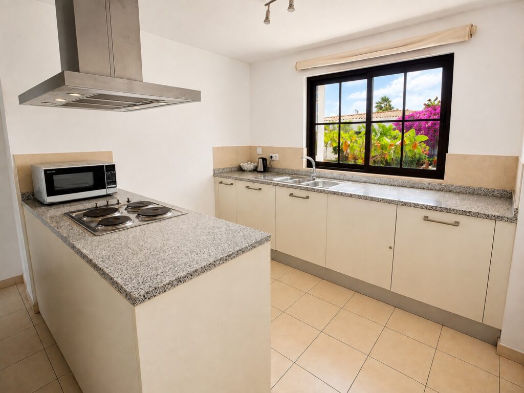 7. Kitchen e horno