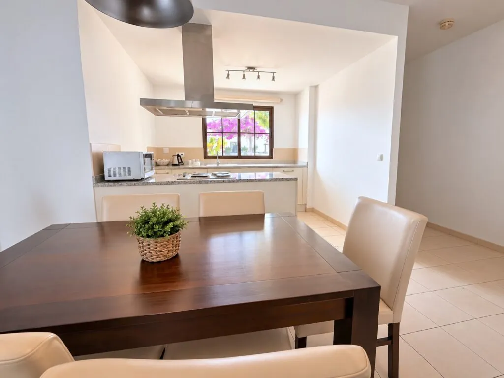 5. Living room 3