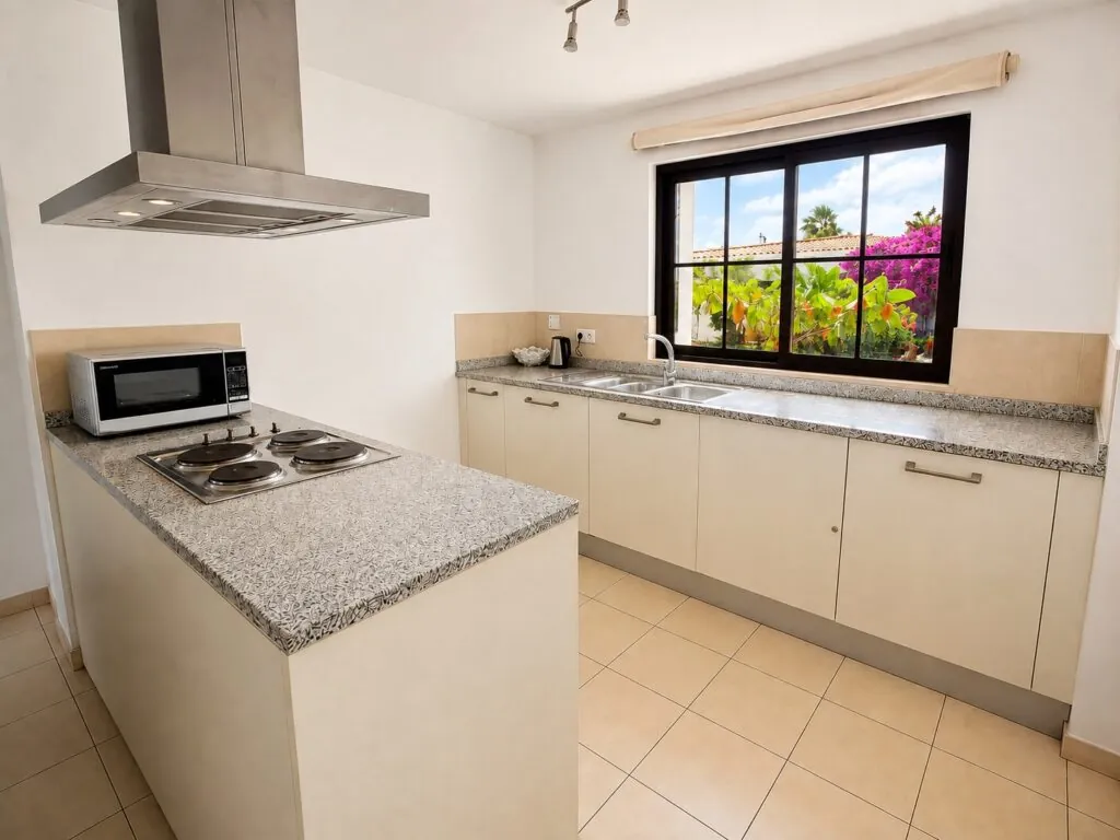 7. Kitchen e horno